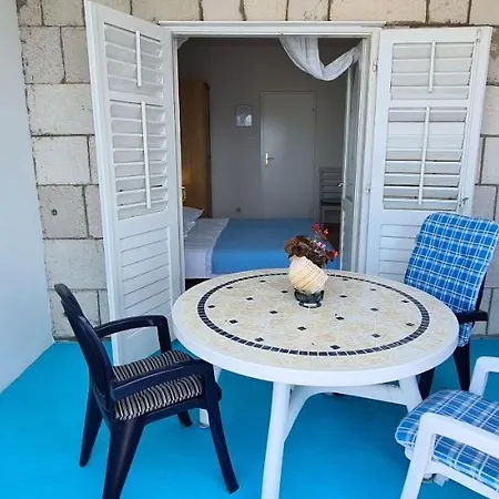 Apartment Lanterna *