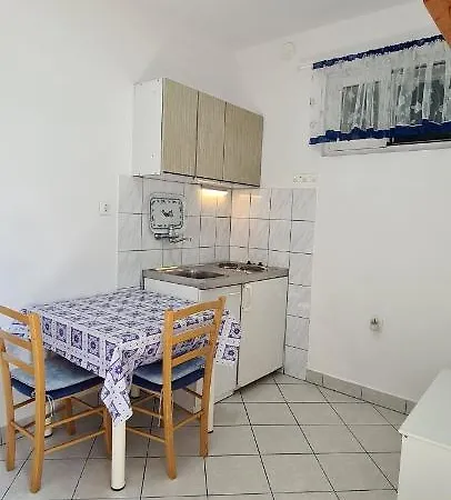 Lanterna Apartment