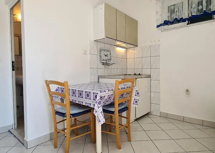 Apartment Lanterna Sućuraj