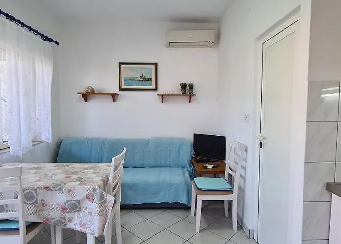 Lanterna Apartment Sućuraj